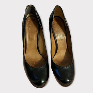 Women’s Nicole Brundage Two Tone Patent Leather High Heel Shoes. Size US 9/EU 40